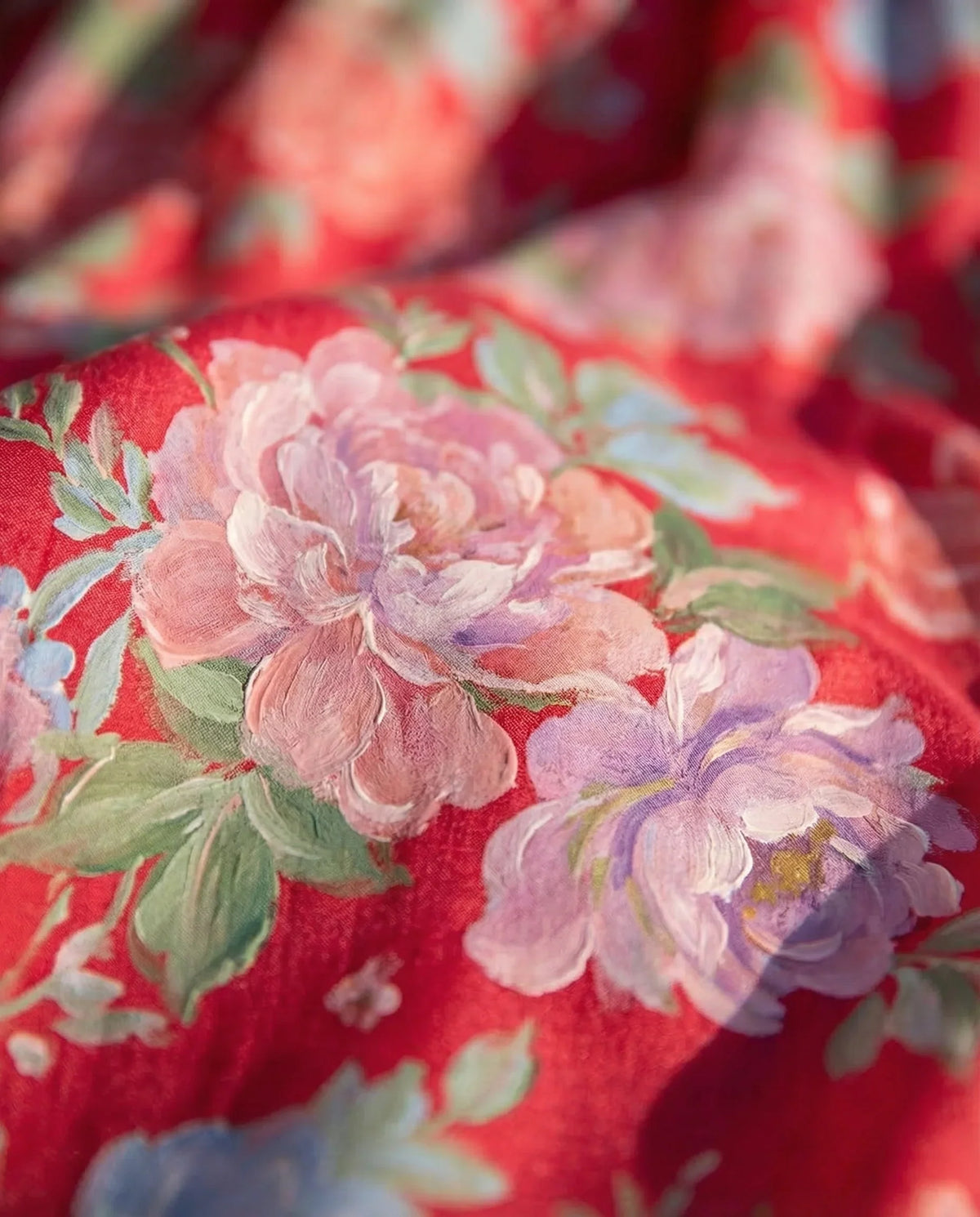 Valera | Elegante vestido floral con cuello en V