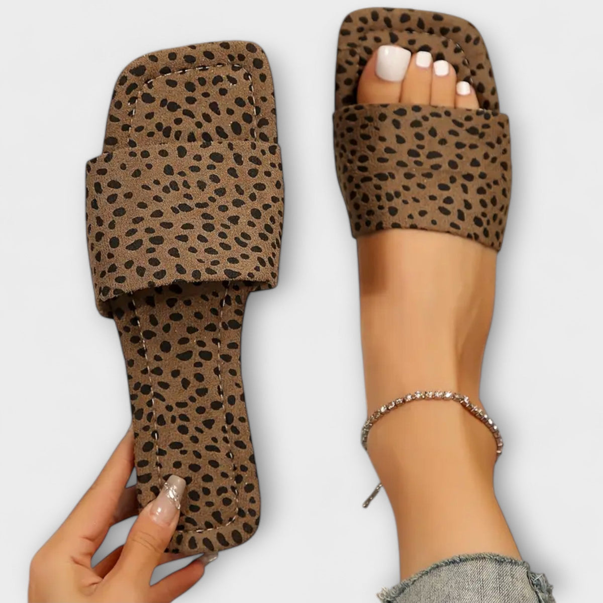 Blanca™ – Sandalia Safari Flat
